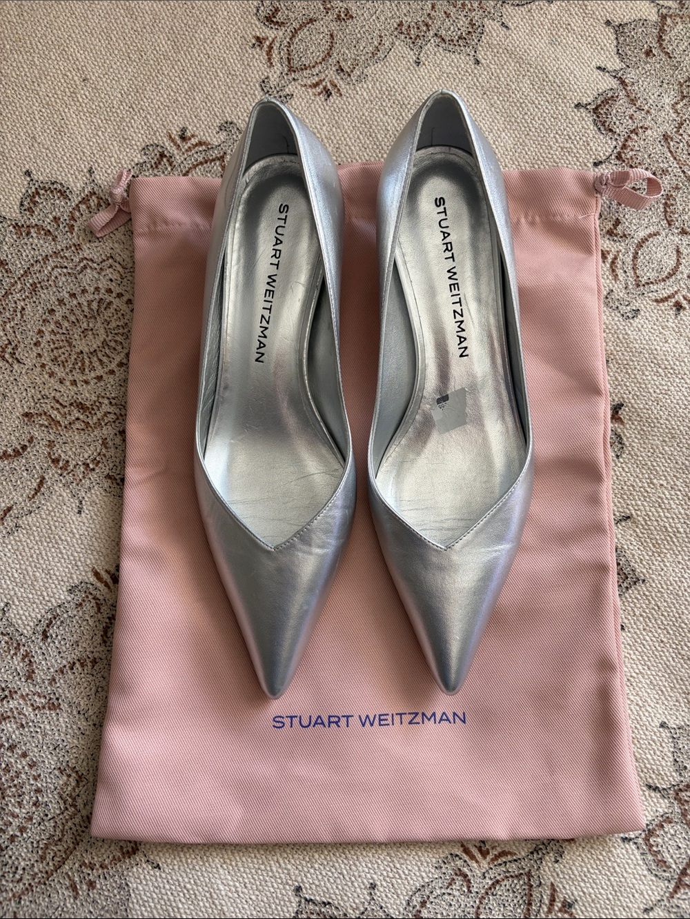 Stuart Weitzman Eva Silver Pointed-Toe Kitten Heel Pumps - Women NWB 8M